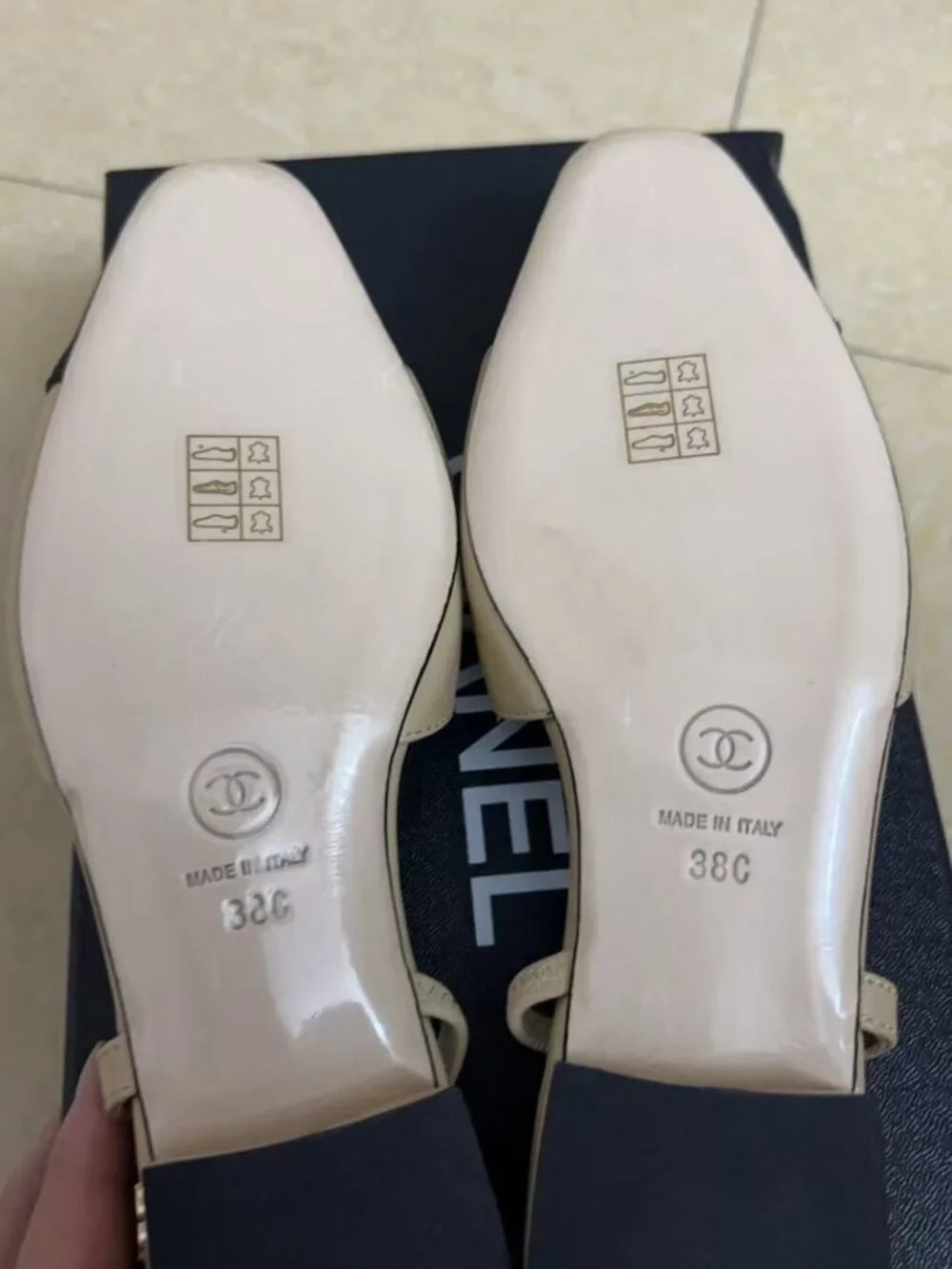 New Chanel Size 38 Goatskin Slingback Beige/Black Flat